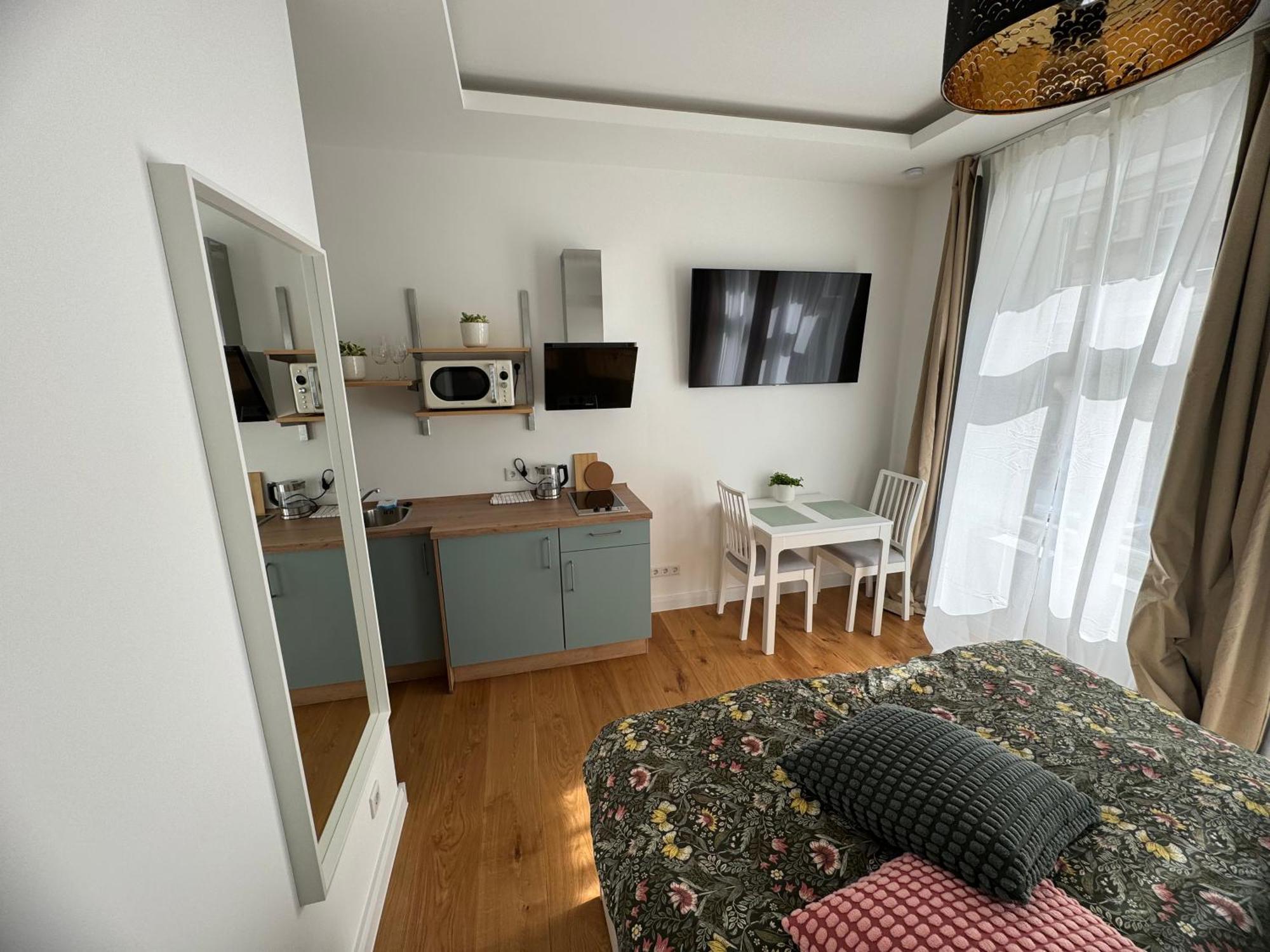 קמניץ Boutique Hotel Pension Luisengruen Kueche 1Gbs Wlan Netflix Disney Magentatv מראה חיצוני תמונה